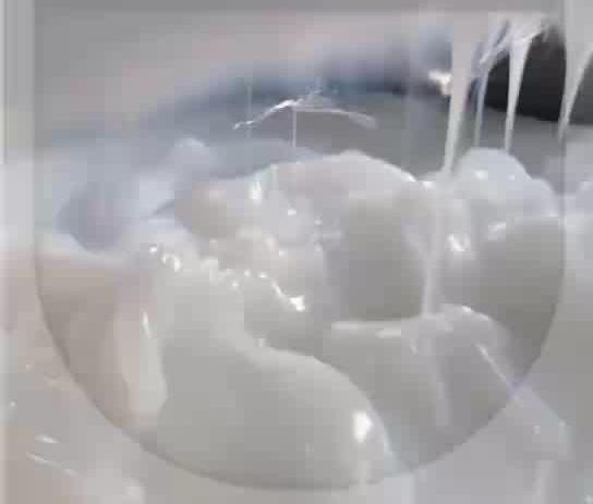 ガラス接着剤の核心成分を解き明かす